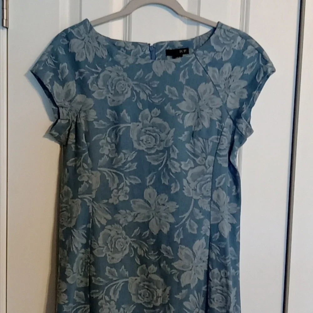 Ice Blue Flor Lightweight Deniml Midi Dress - Picture 2 of 7